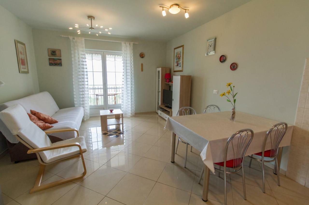 Apartments Ivana ラヴニ エクステリア 写真