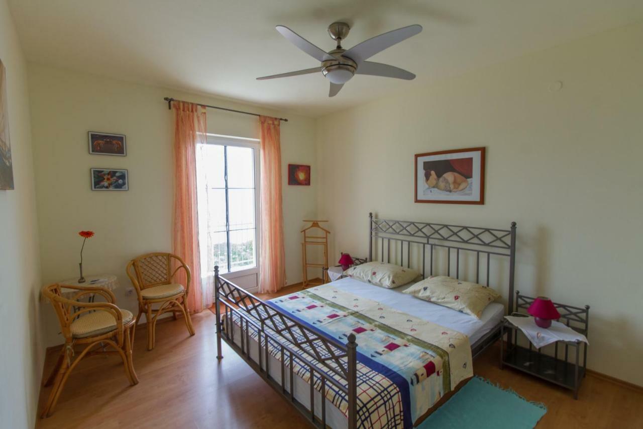 Apartments Ivana ラヴニ エクステリア 写真